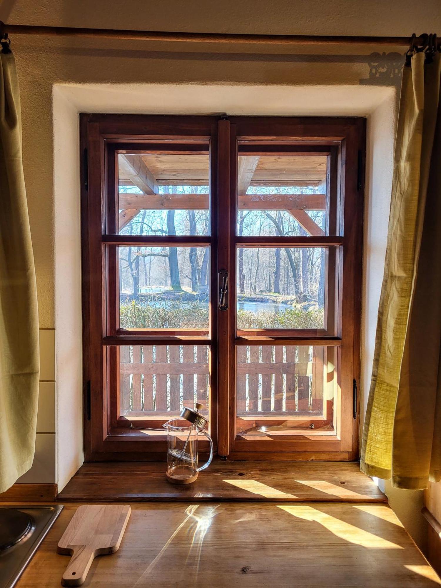 Apartmany Cerveny Dvur Chvalšiny Exterior foto