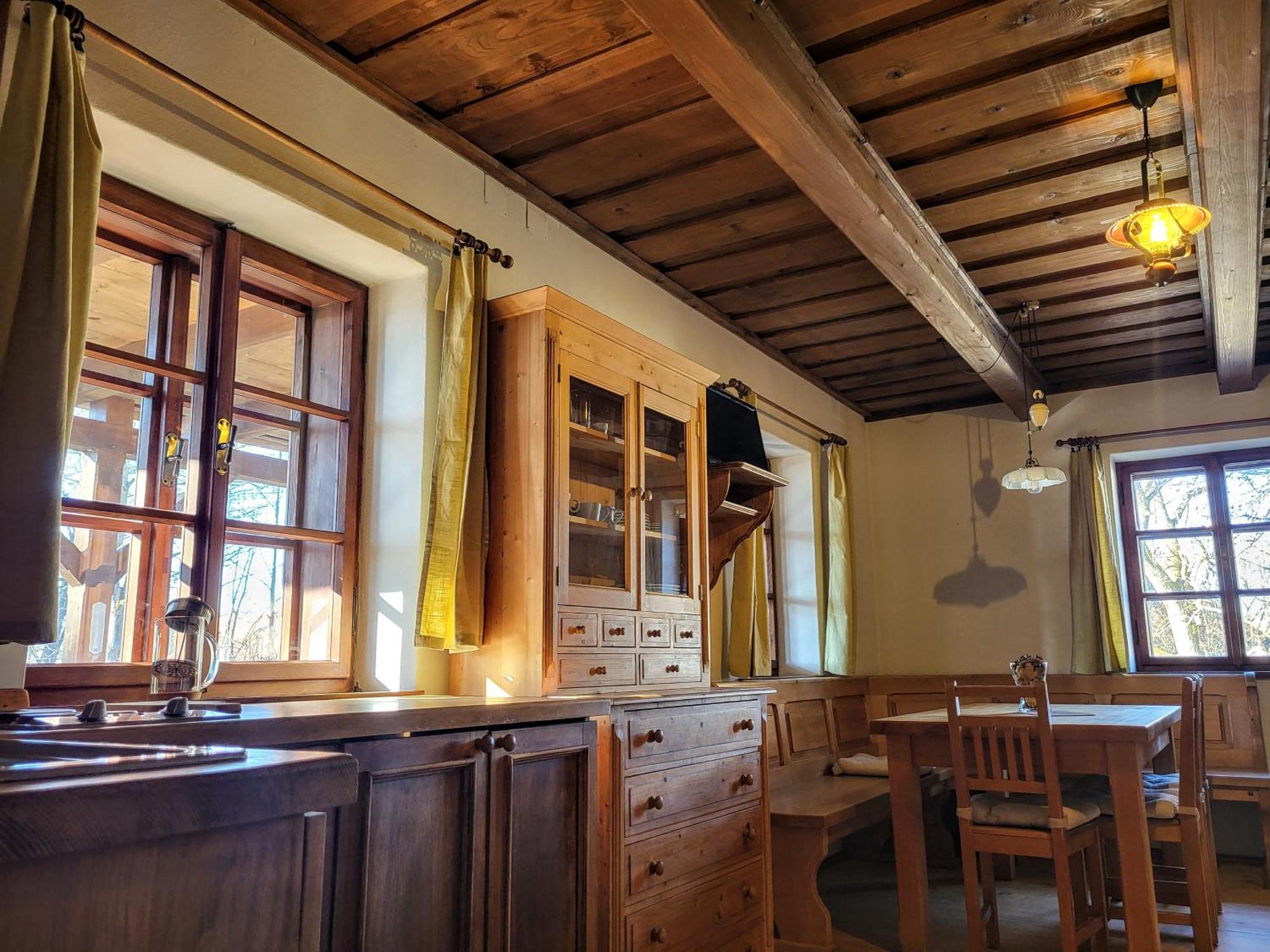 Apartmany Cerveny Dvur Chvalšiny Exterior foto