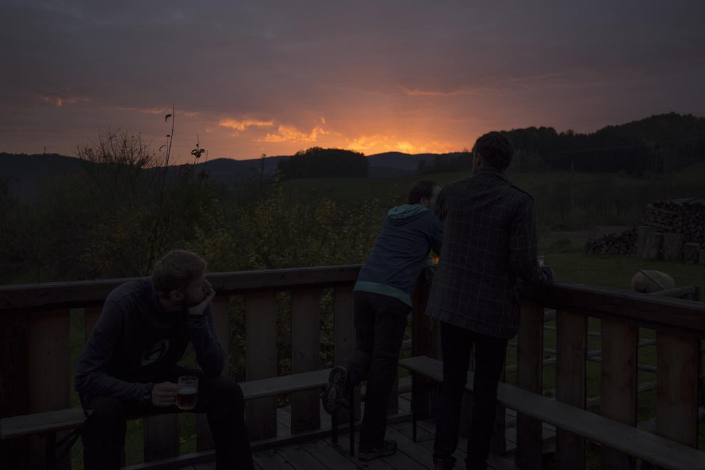 Apartmany Cerveny Dvur Chvalšiny Zimmer foto