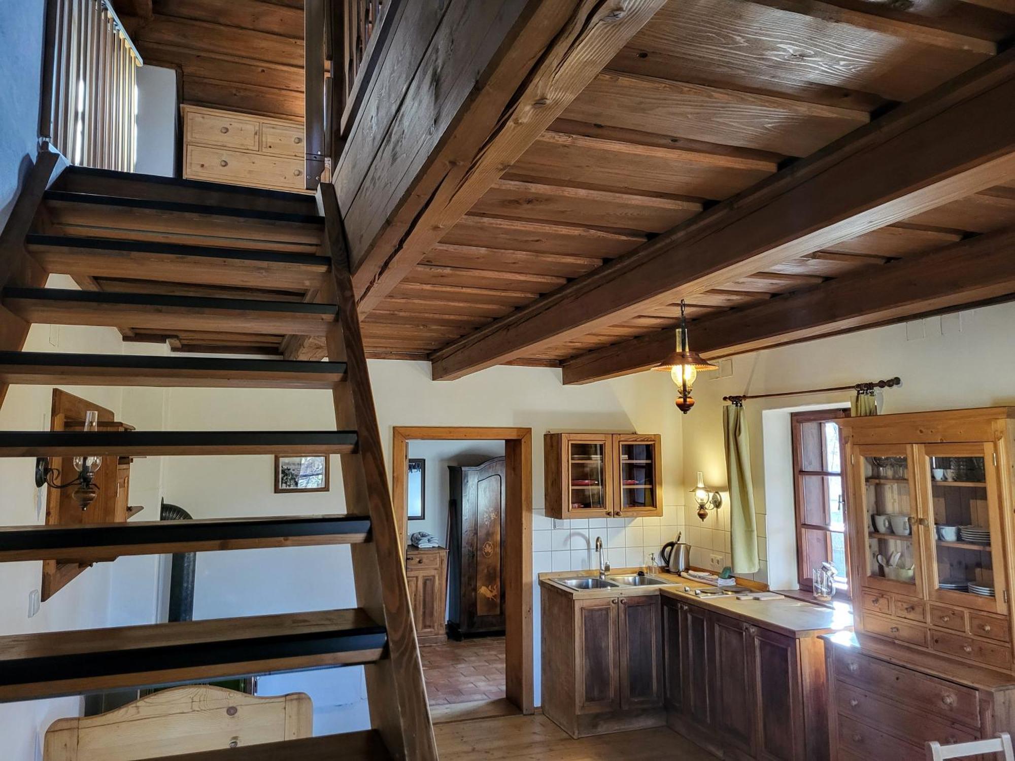 Apartmany Cerveny Dvur Chvalšiny Exterior foto