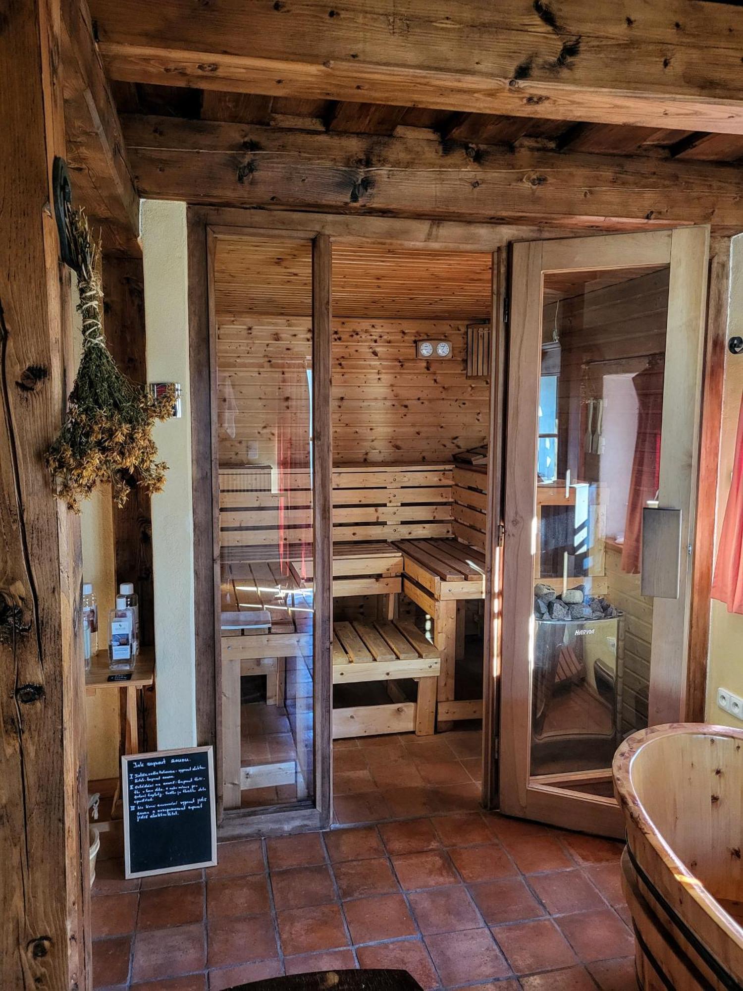 Apartmany Cerveny Dvur Chvalšiny Exterior foto