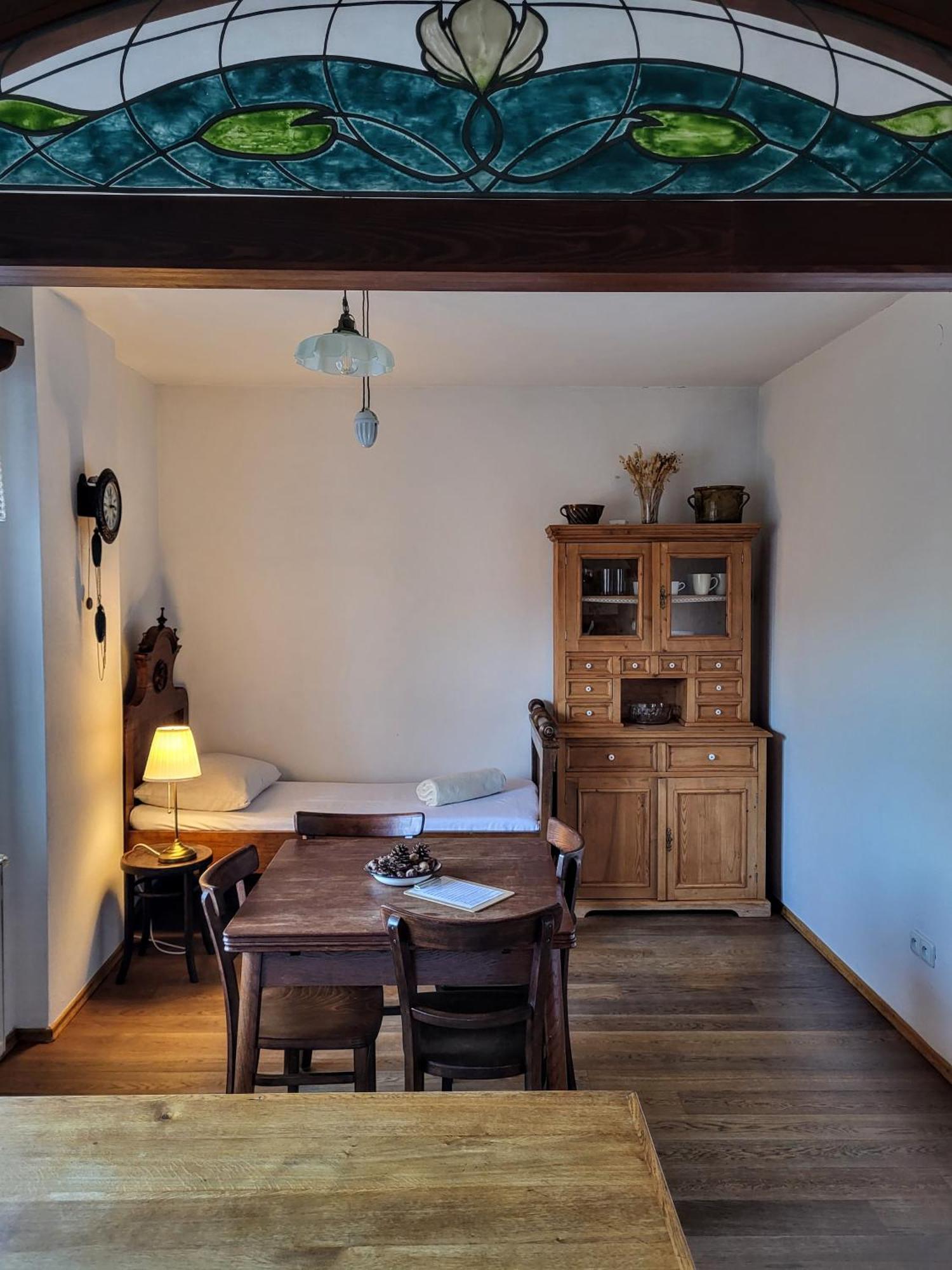 Apartmany Cerveny Dvur Chvalšiny Exterior foto